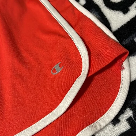 Champion Shorts - Picture 2 of 5